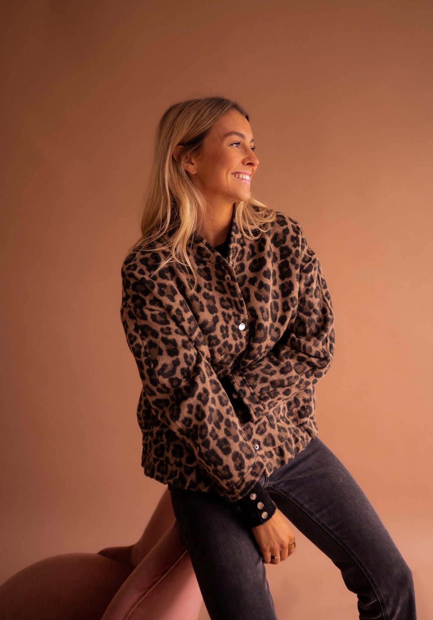 VIENNE NOIRE JAKKE MED LEOPARDMØNSTER